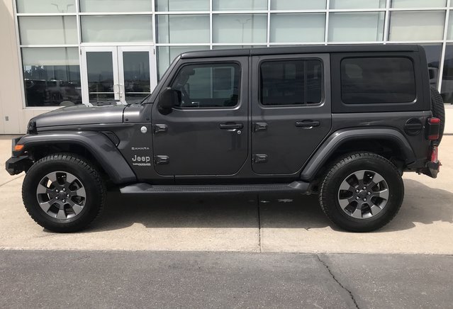 Used 2018 Jeep Wrangler Unlimited Sahara w/ Cold Weather Group image 5