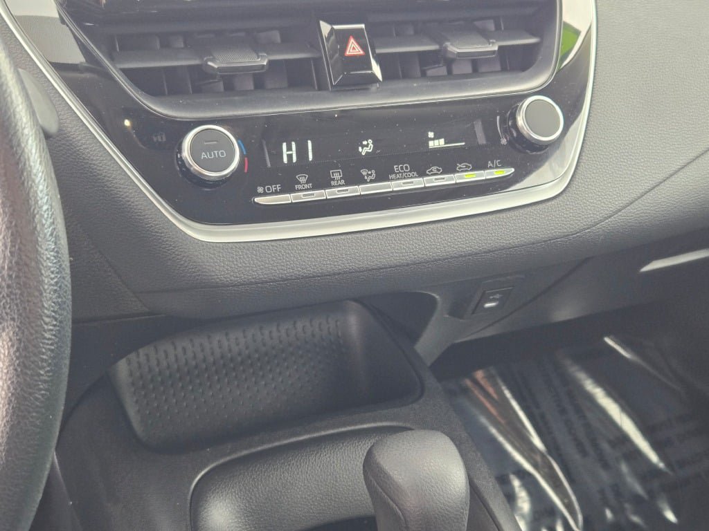 Used 2024 Toyota Corolla LE FWD image 22