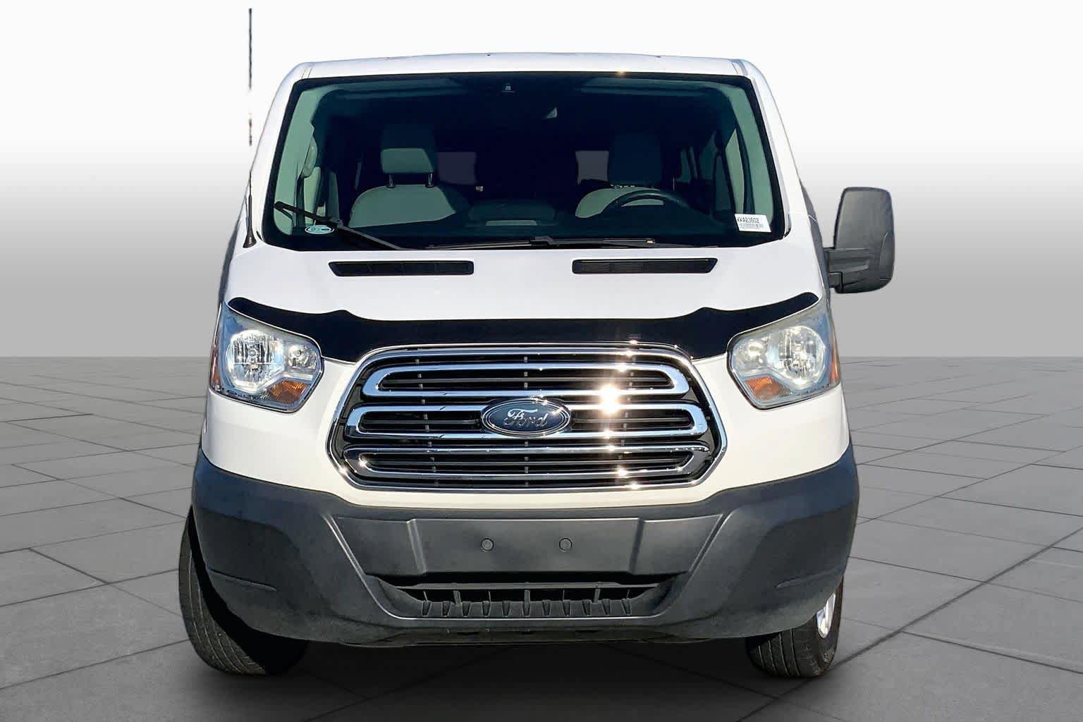 Certified 2019 Ford Transit 350 XLT RWD image 4
