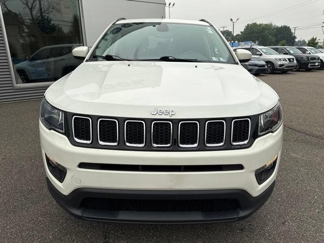 Used 2021 Jeep Compass Latitude w/ Sun and Sound Group AWD/4WD image 3