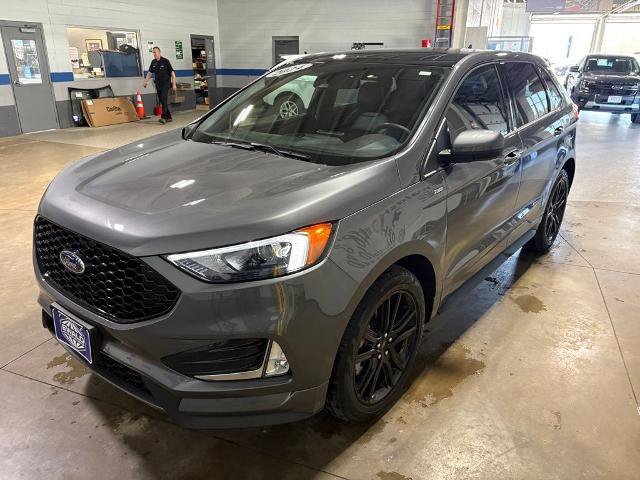 Certified 2024 Ford Edge ST-Line w/ Class II Trailer Tow Package AWD/4WD image 6