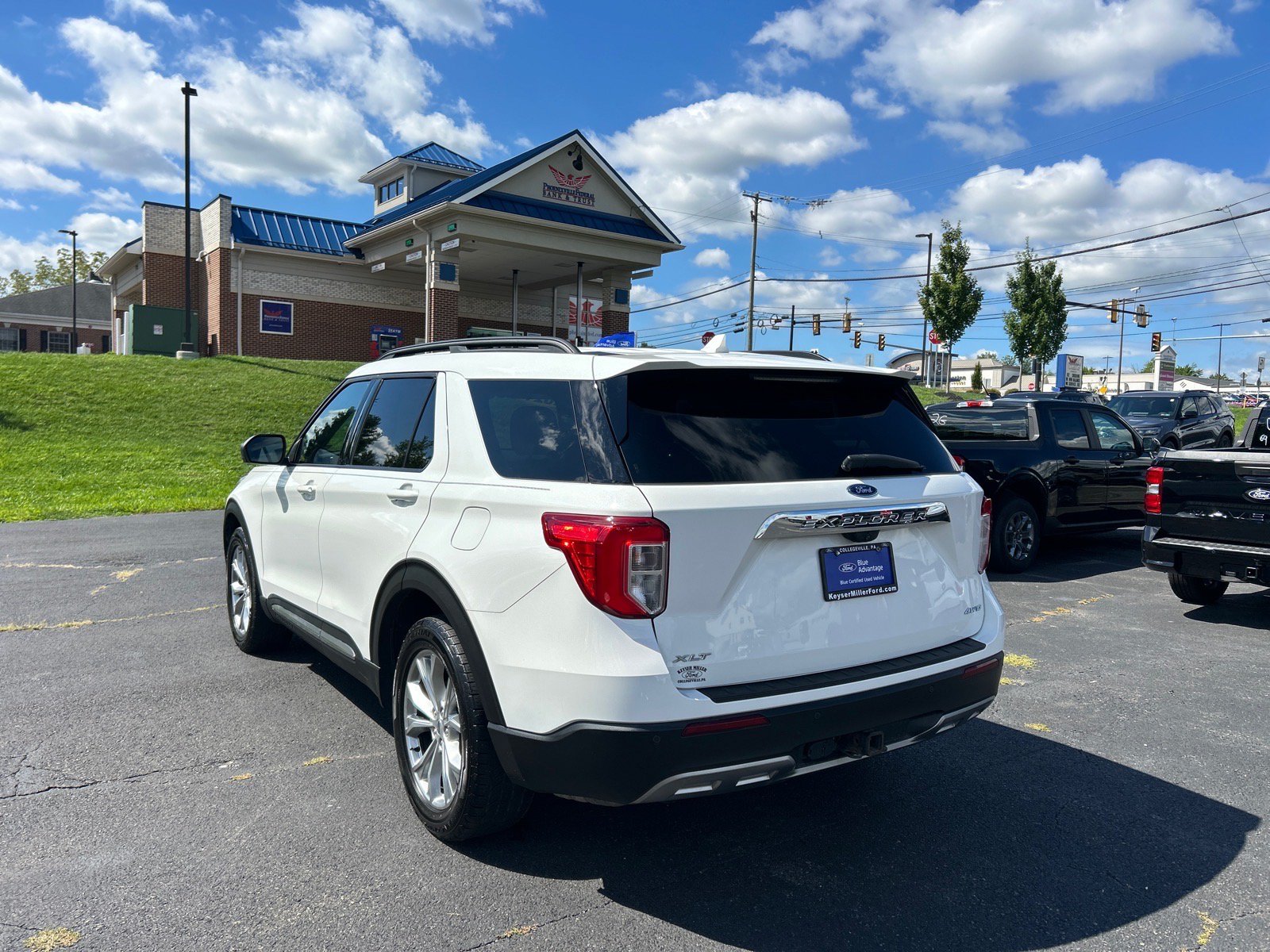 Certified 2021 Ford Explorer XLT w/ Equipment Group 202A AWD/4WD image 12