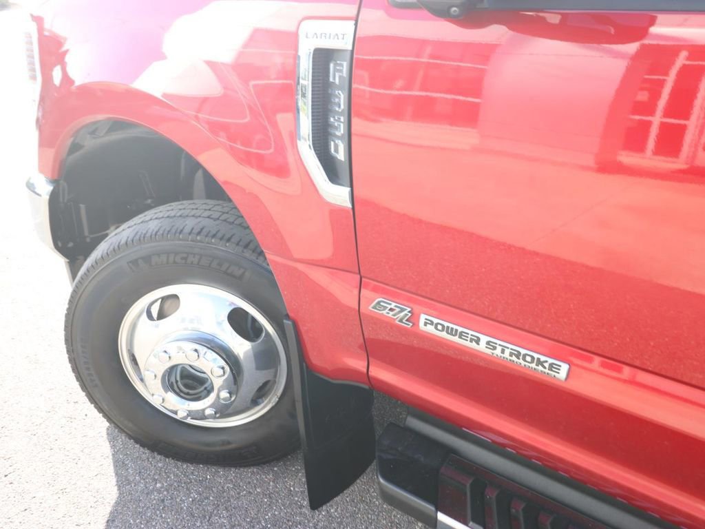 Certified 2020 Ford F350 Lariat w/ Lariat Ultimate Package image 9