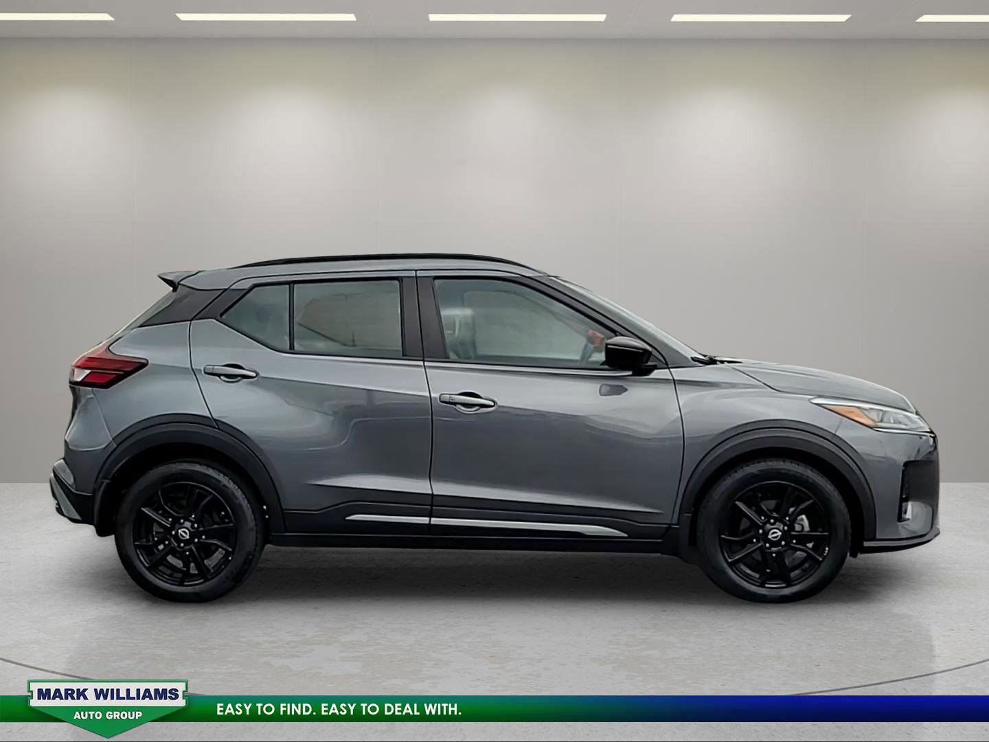 Used 2022 Nissan Kicks SR w/ Premium Package image 6