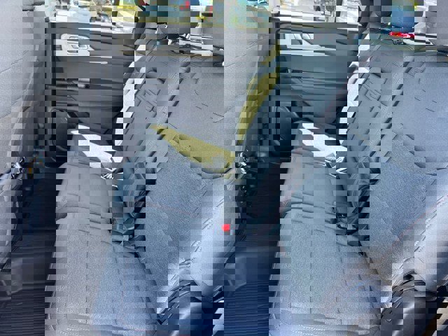 Certified 2025 Ford Explorer Active image 21