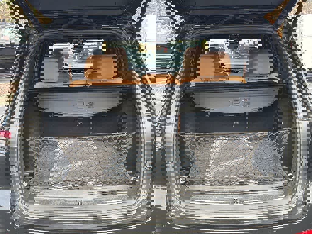 Used 2023 Jeep Grand Cherokee Summit w/ Luxury Tech Group V image 16