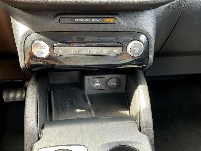 Certified 2024 Ford Escape Platinum AWD/4WD image 17