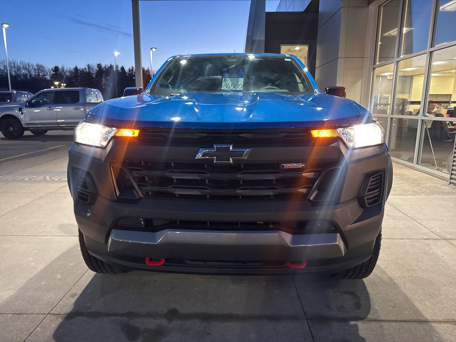 Used 2024 Chevrolet Colorado Trail Boss w/ Advanced Trailering Package image 10