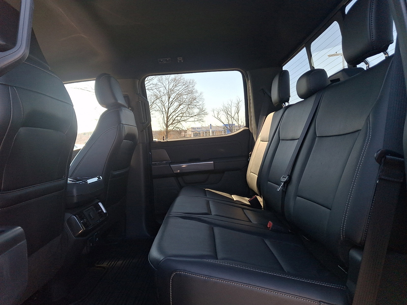 Certified 2022 Ford F150 XLT w/ Equipment Group 302A High image 10