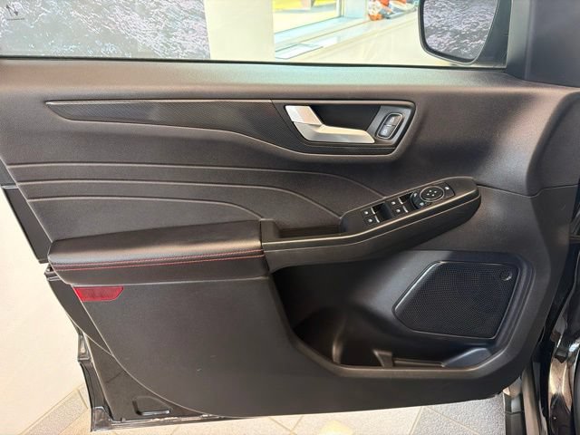 Certified 2024 Ford Escape ST-Line w/ Tech Pack #1 AWD/4WD image 16