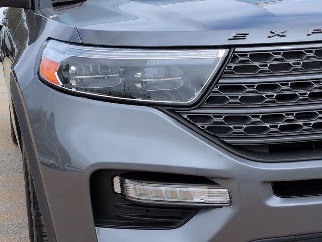 Certified 2022 Ford Explorer XLT w/ Equipment Group 202A image 11