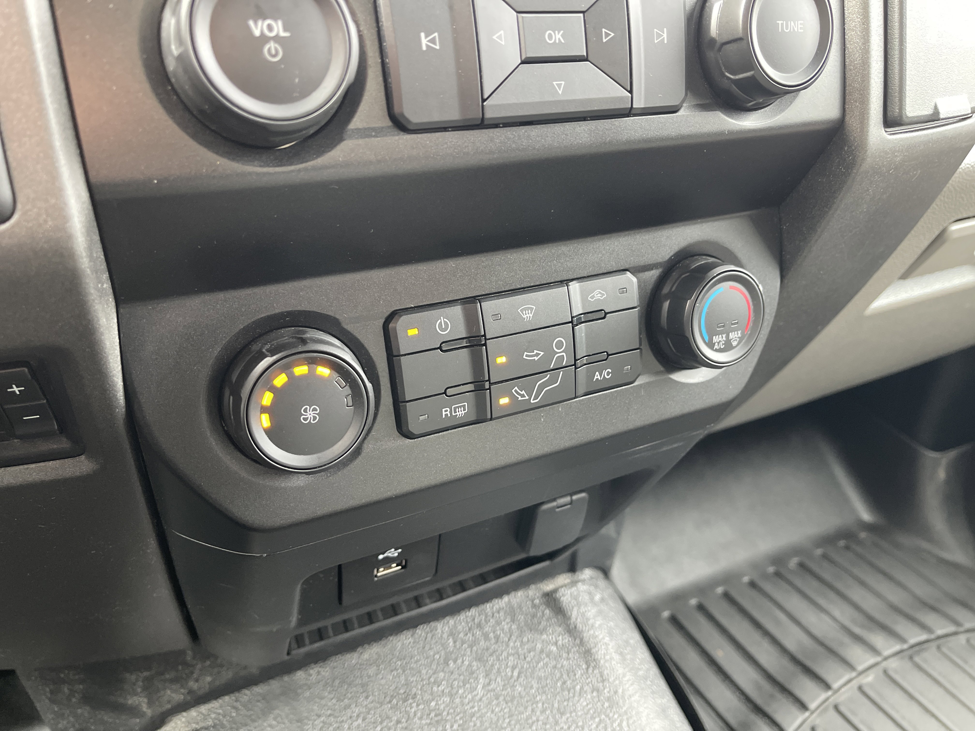 Certified 2020 Ford F350 XL w/ Power Equipment Group AWD/4WD image 19