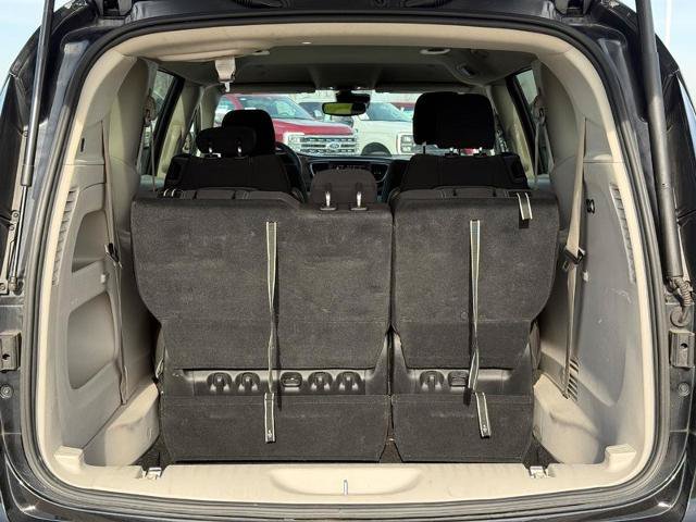 Used 2023 Chrysler Voyager LX FWD image 6