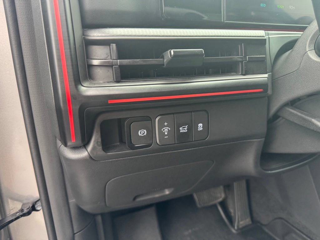 Used 2025 Hyundai Santa Fe Calligraphy AWD/4WD image 4