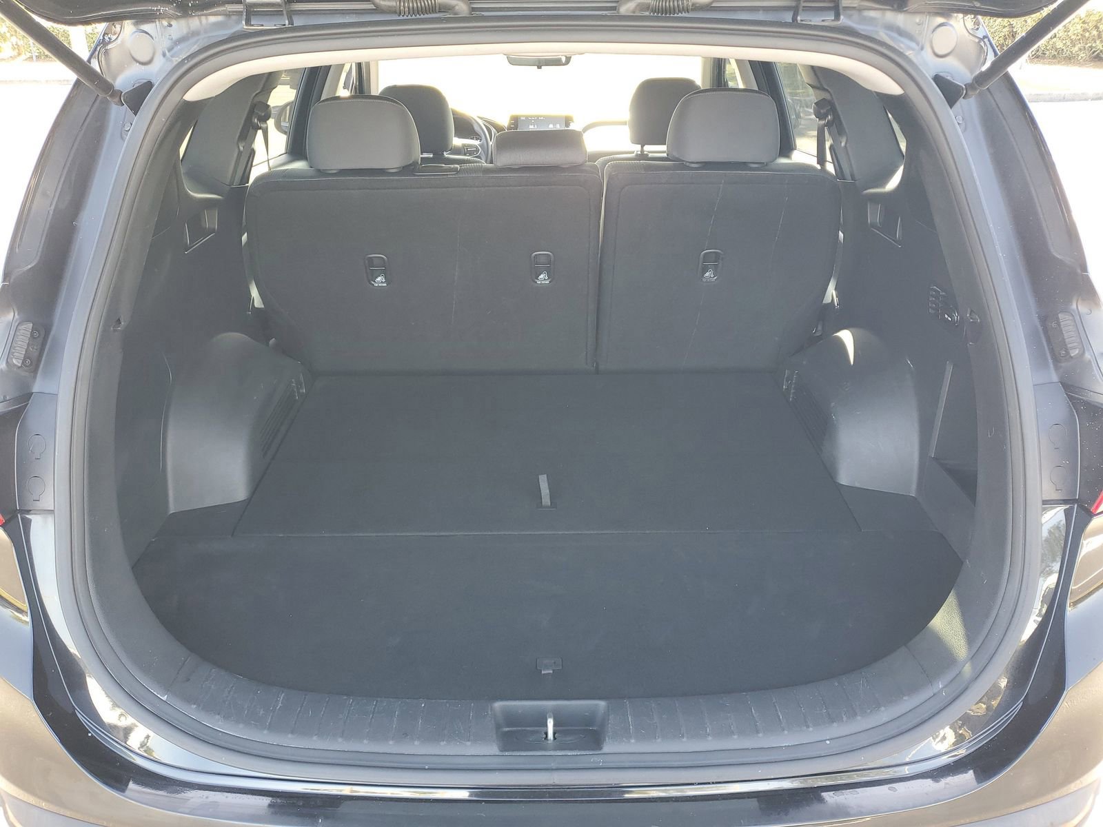 Used 2023 Hyundai Santa Fe SE FWD image 7