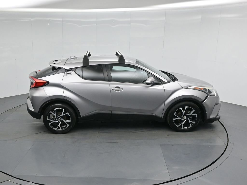 Used 2018 Toyota C-HR XLE FWD image 12