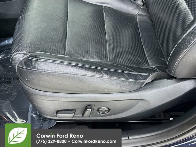 Used 2017 Kia Cadenza Premium w/ Luxury Package image 19