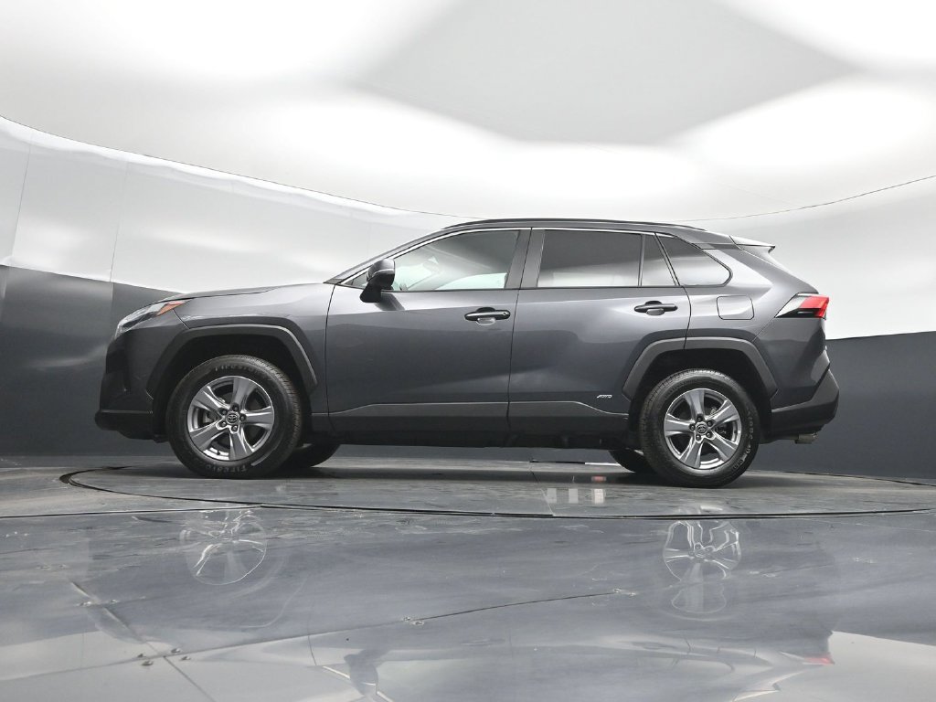 Used 2022 Toyota RAV4 XLE AWD/4WD image 50