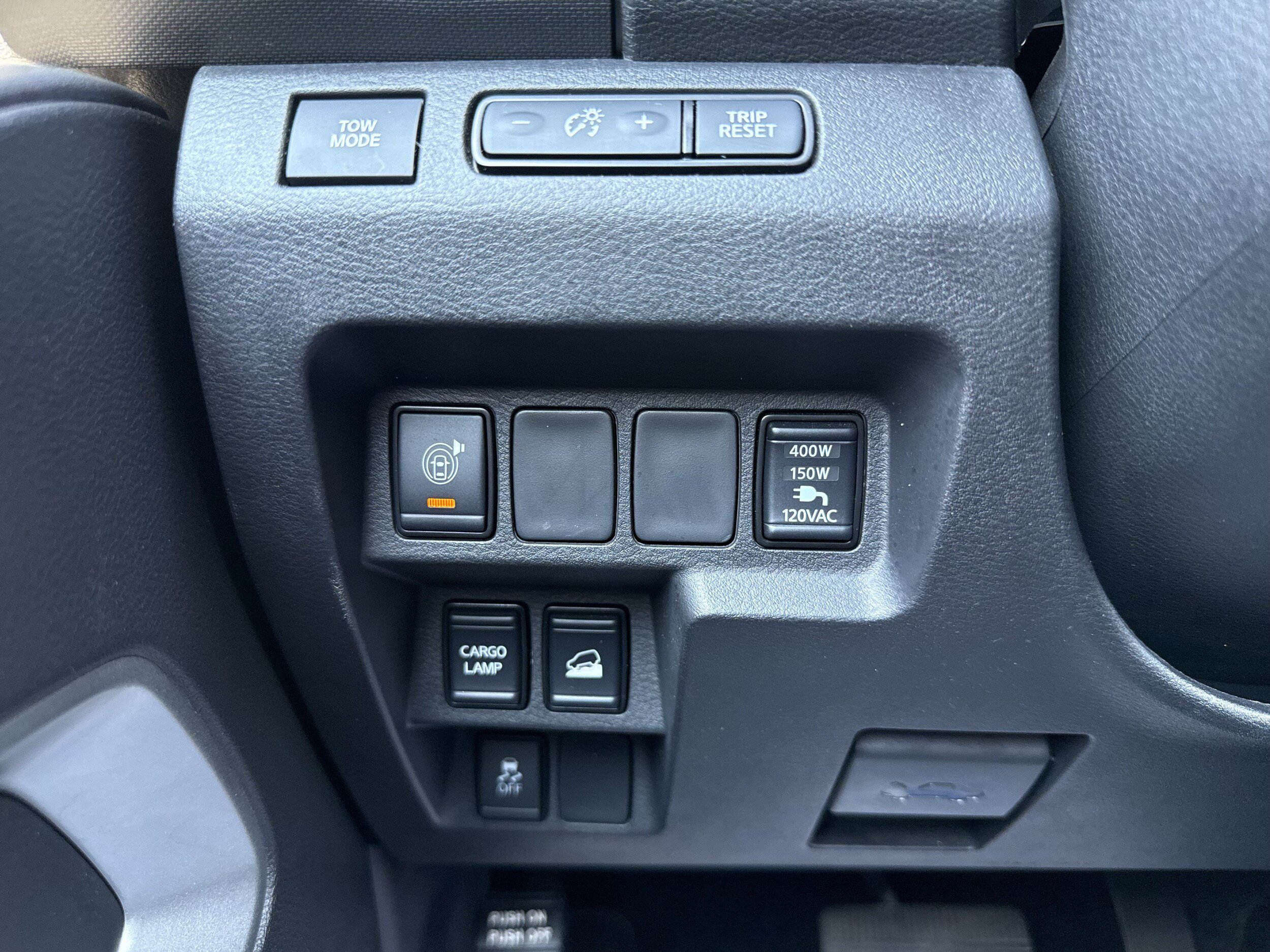 Used 2022 Nissan Frontier SV AWD/4WD image 23