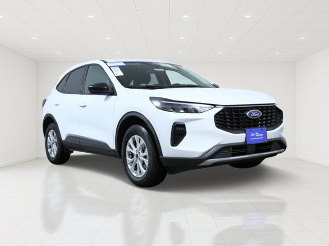 Certified 2025 Ford Escape Active AWD/4WD image 1