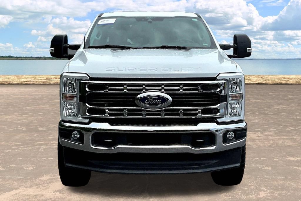 Certified 2025 Ford F250 XLT AWD/4WD image 2
