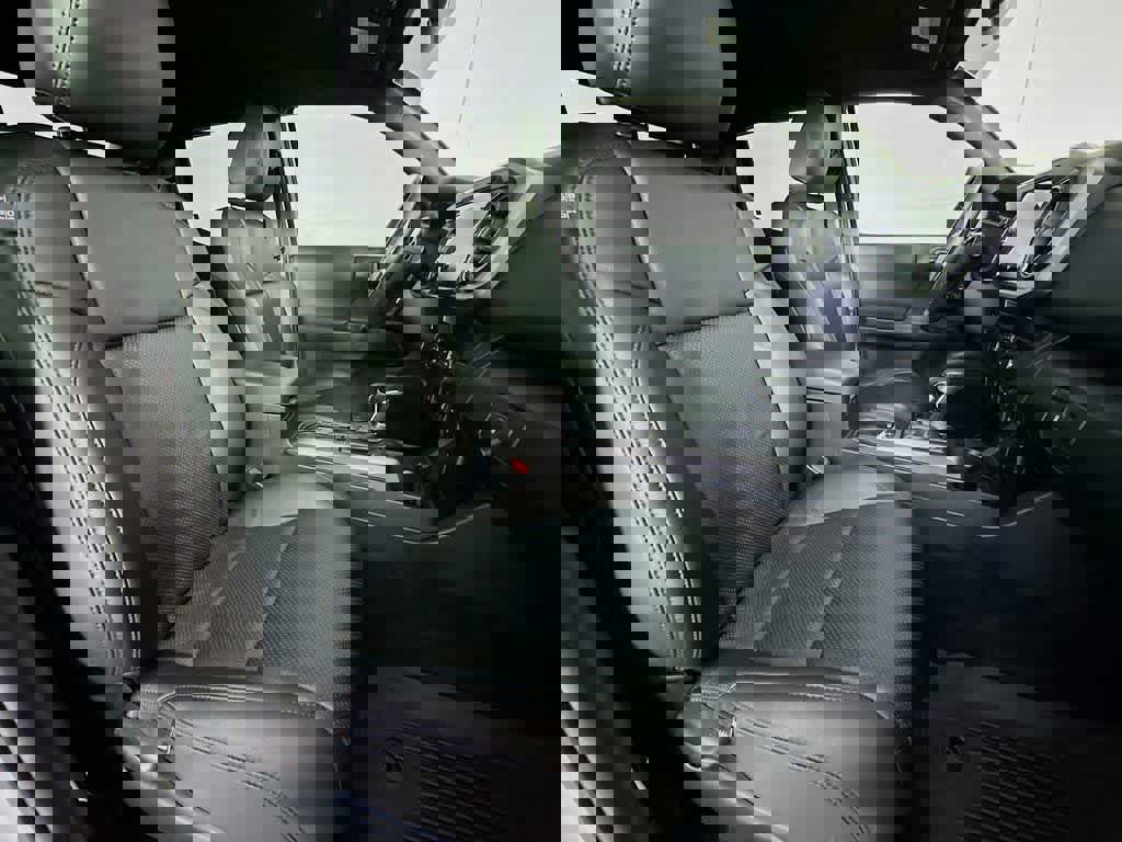 Used 2022 Toyota Tacoma TRD Sport image 17