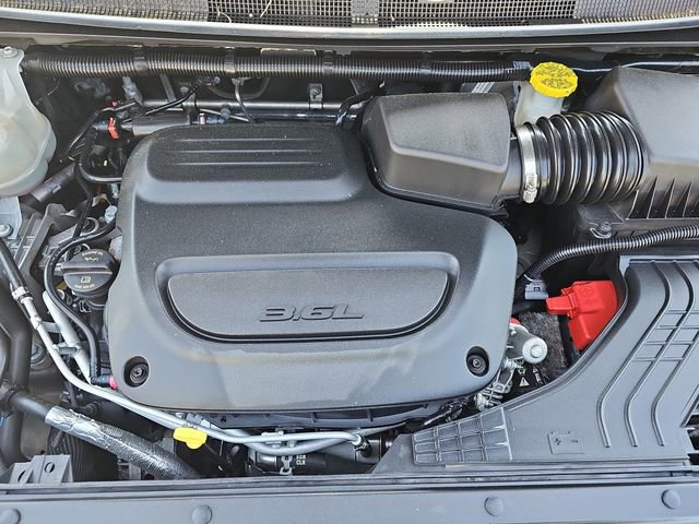 Used 2024 Chrysler Voyager LX FWD image 35