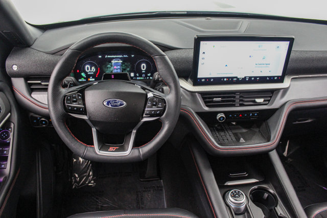Certified 2025 Ford Explorer ST AWD/4WD image 32