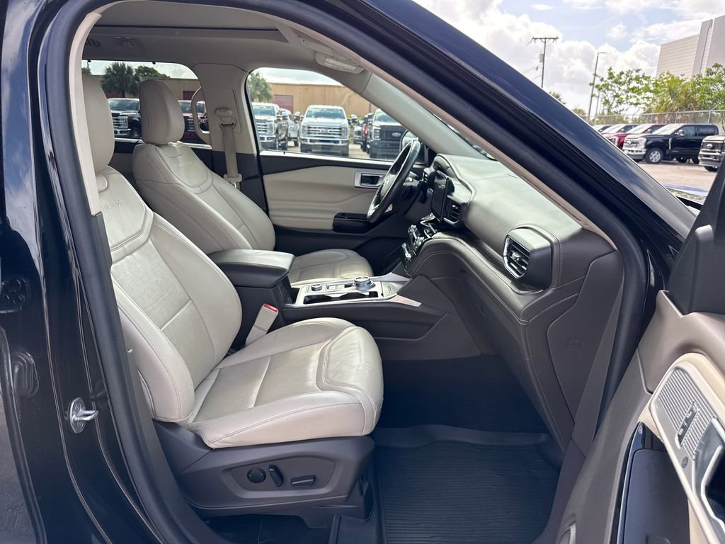 Certified 2021 Ford Explorer Platinum w/ Equipment Group 601A AWD/4WD image 27