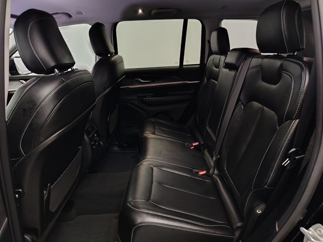 Used 2023 Jeep Grand Cherokee Limited AWD/4WD image 26