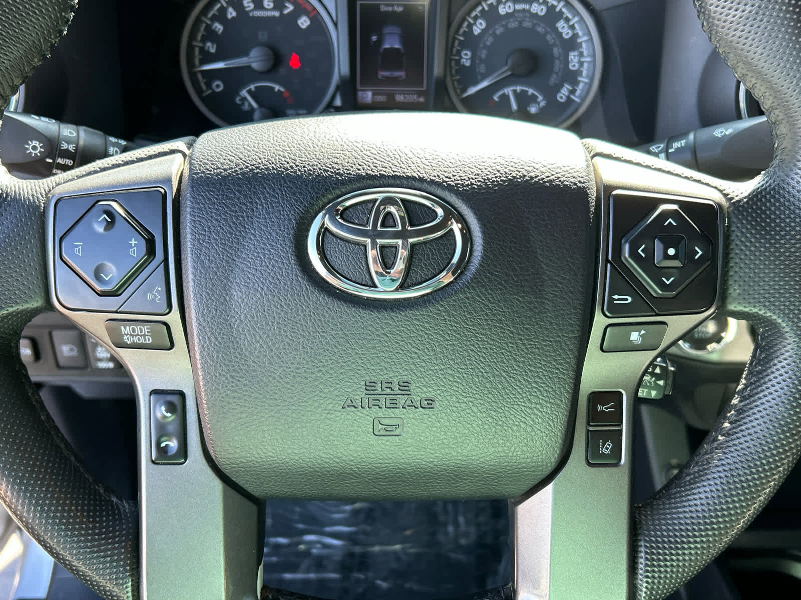 Used 2021 Toyota Tacoma TRD Off-Road image 38