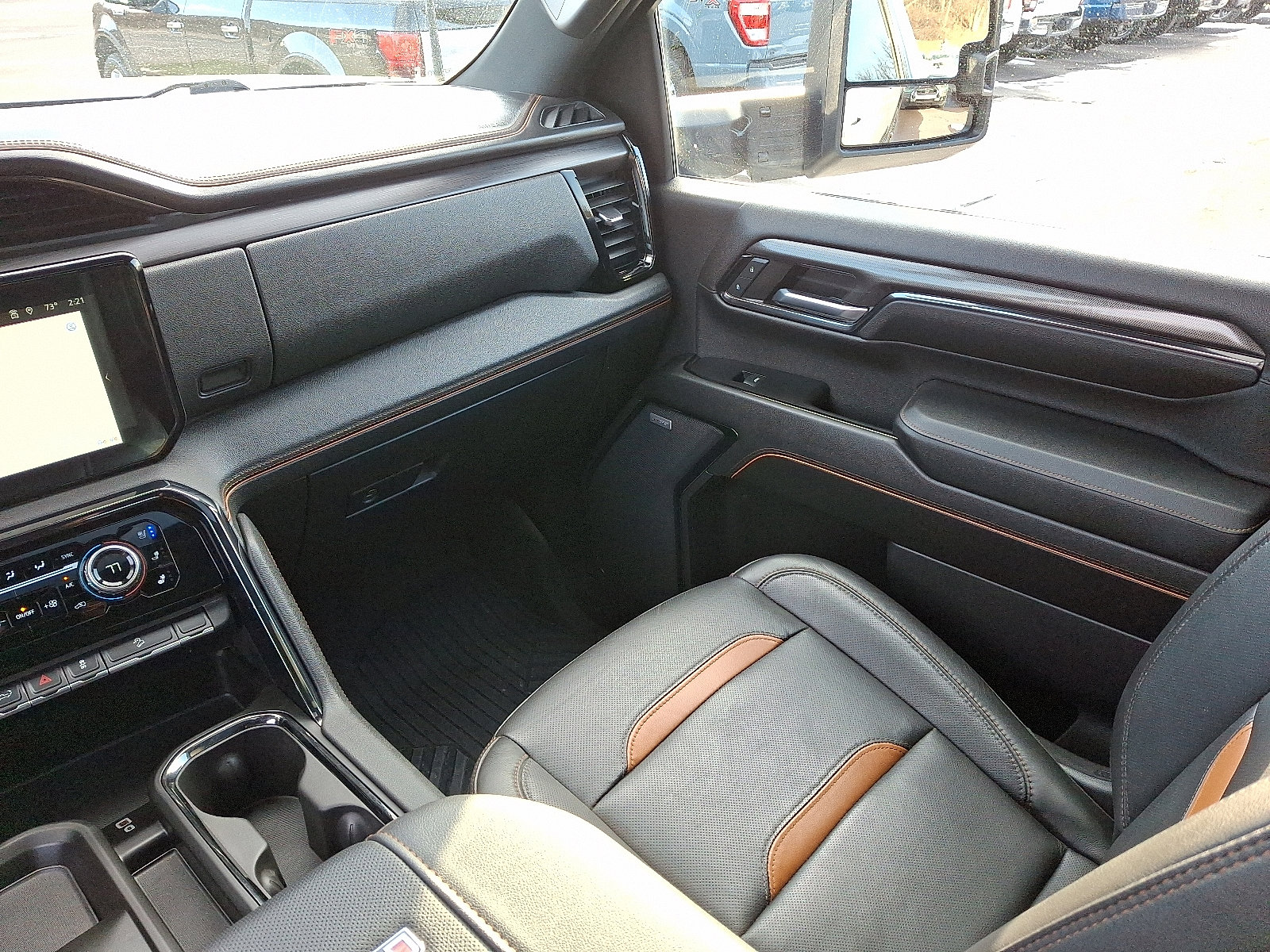 Used 2024 GMC Sierra 3500 AT4 w/ AT4 Premium Plus Package image 16