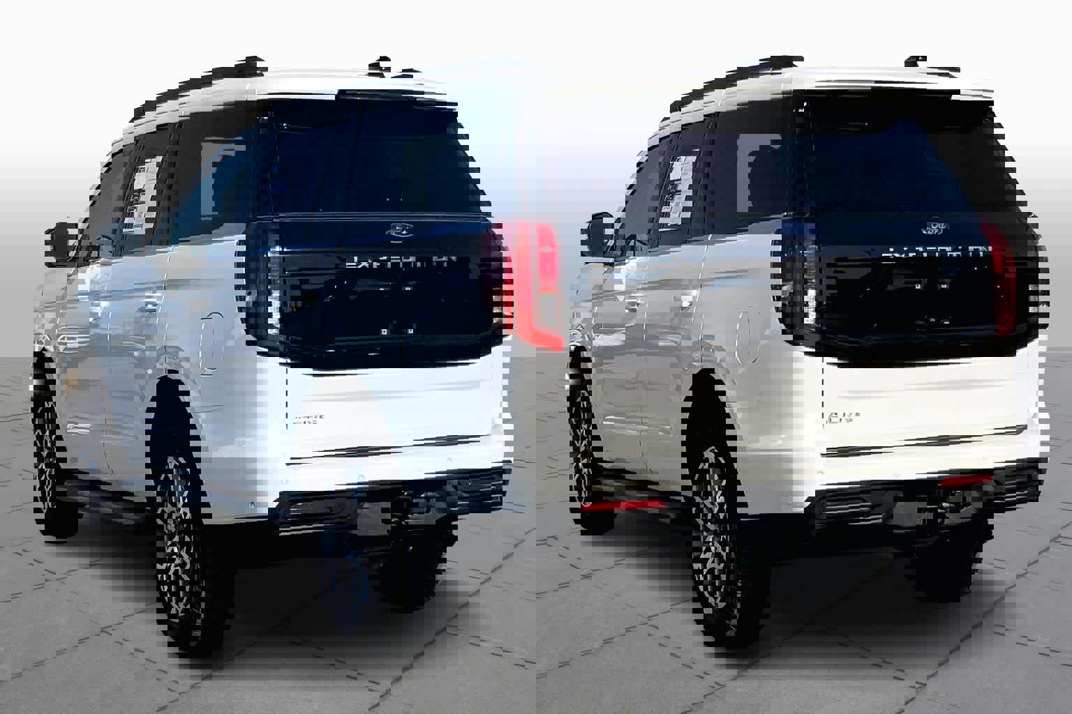 Certified 2025 Ford Expedition Active image 12