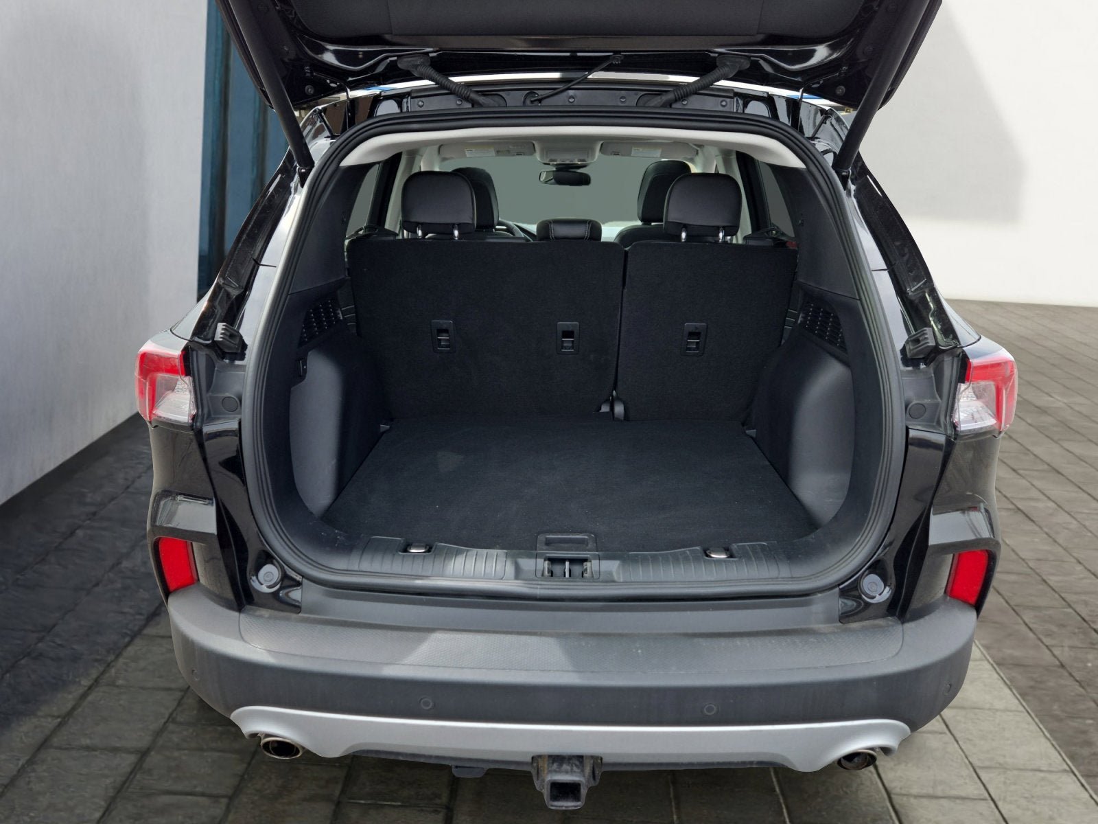 Certified 2022 Ford Escape Titanium w/ Class II Trailer Tow Package AWD/4WD image 26