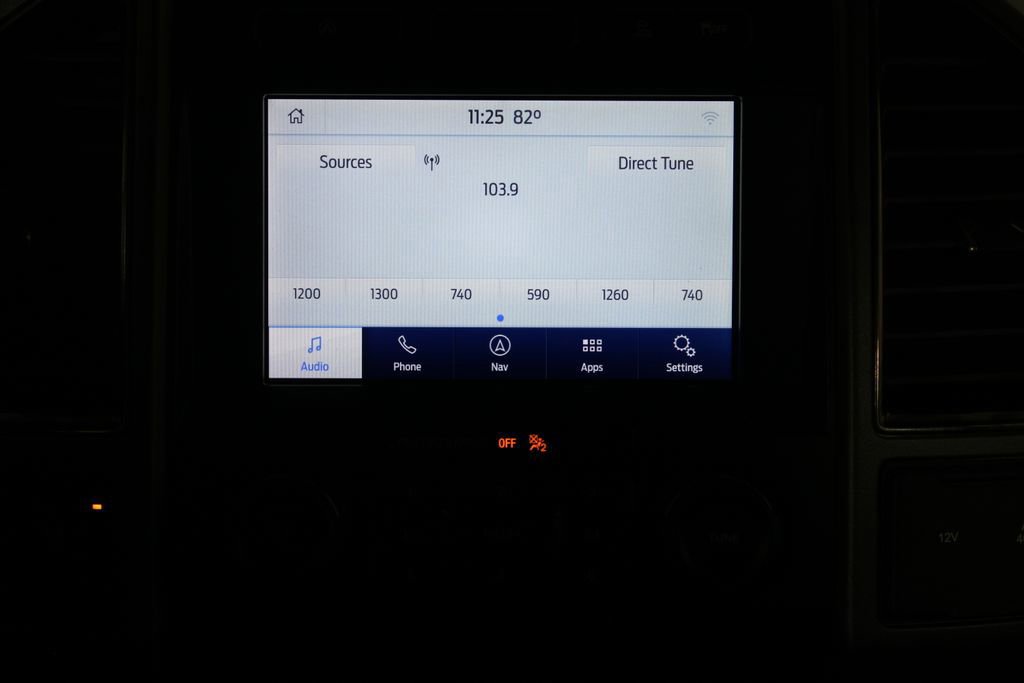 Certified 2020 Ford F150 Raptor w/ Equipment Group 801A Mid image 13