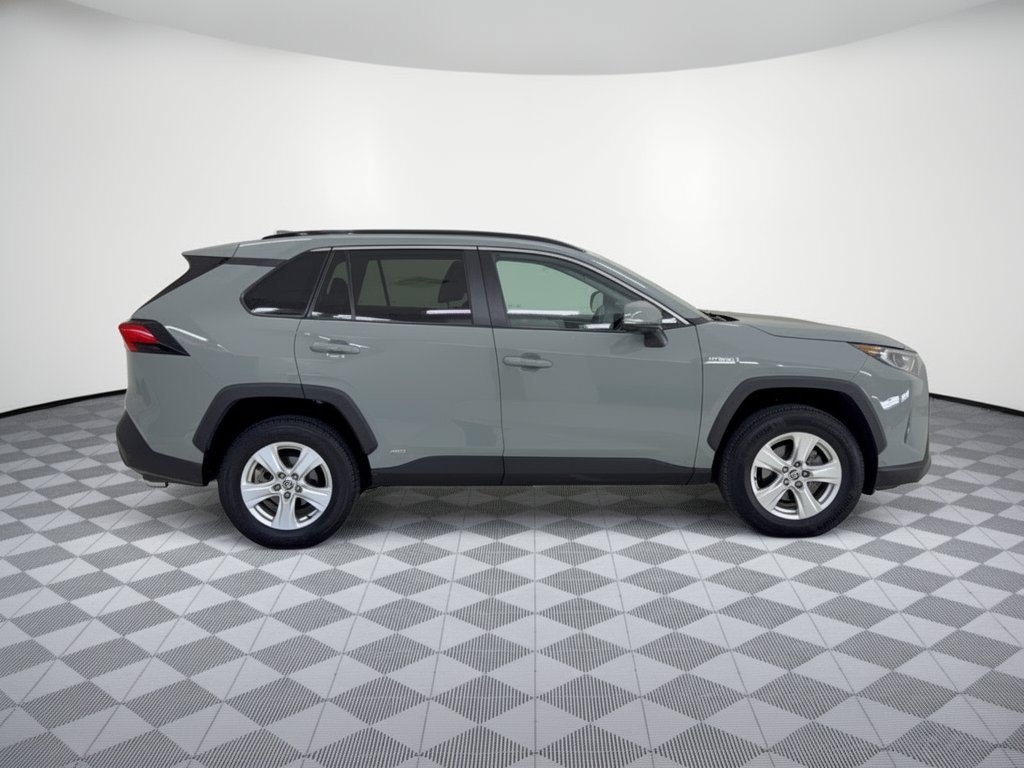 Used 2021 Toyota RAV4 XLE w/ Convenience Package AWD/4WD image 8