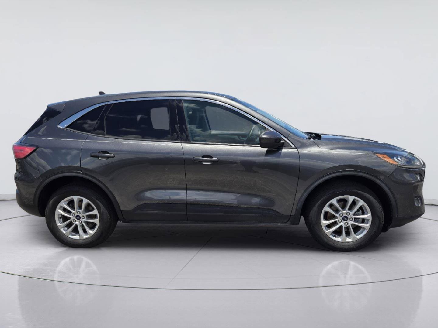 Certified 2020 Ford Escape SE AWD/4WD image 4