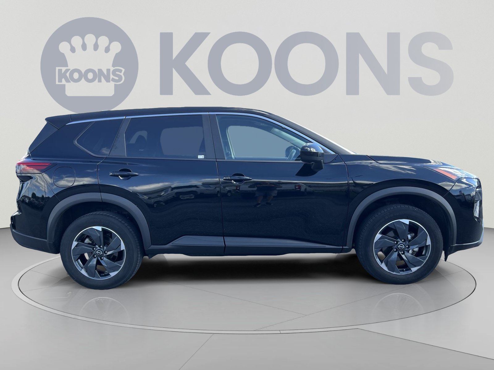 Used 2024 Nissan Rogue SV AWD/4WD image 8