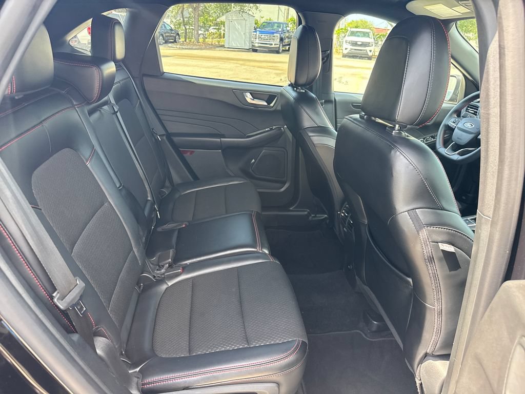 Certified 2025 Ford Escape ST-Line FWD image 27