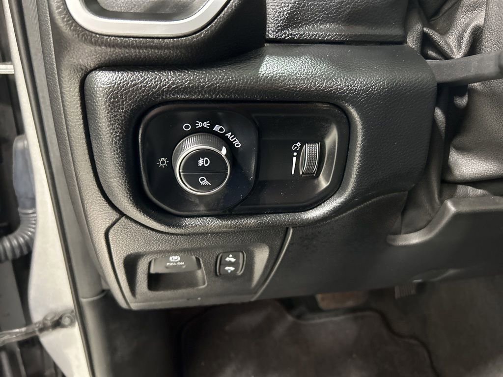 Used 2020 RAM 1500 Big Horn AWD/4WD image 14