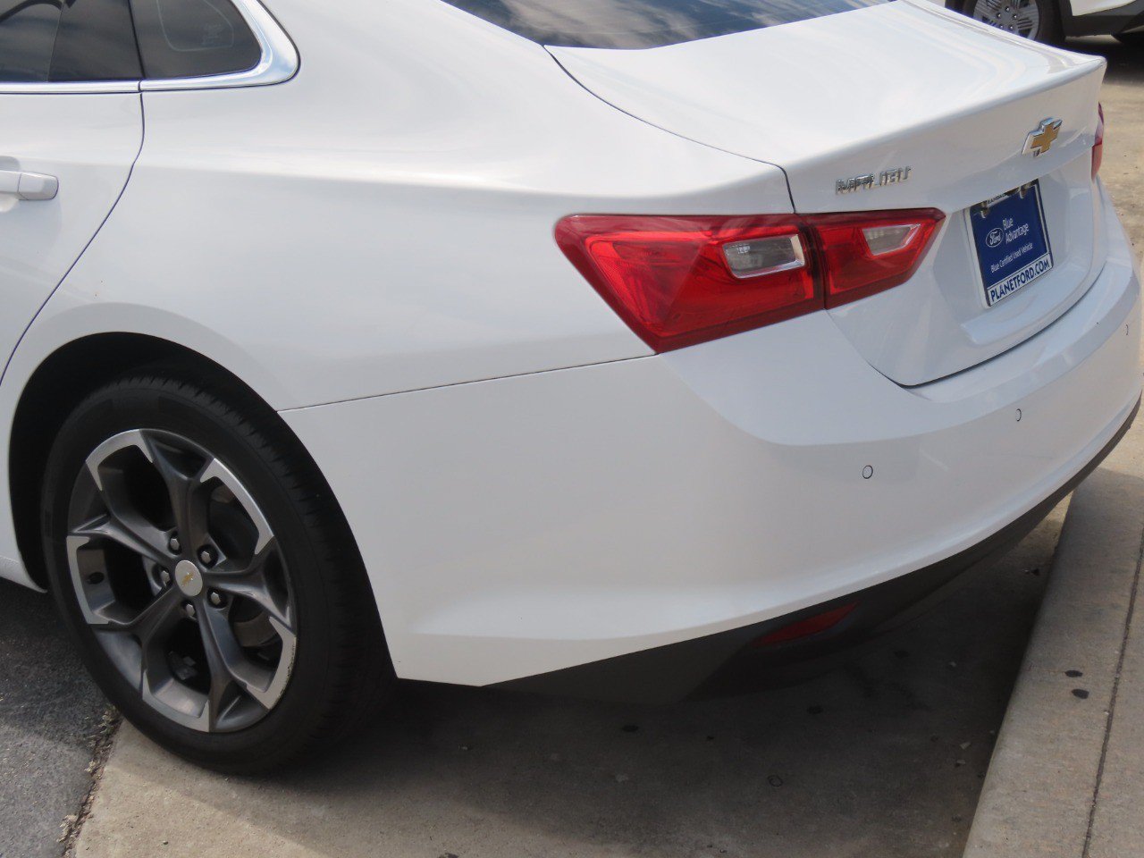 Used 2024 Chevrolet Malibu LT FWD image 12