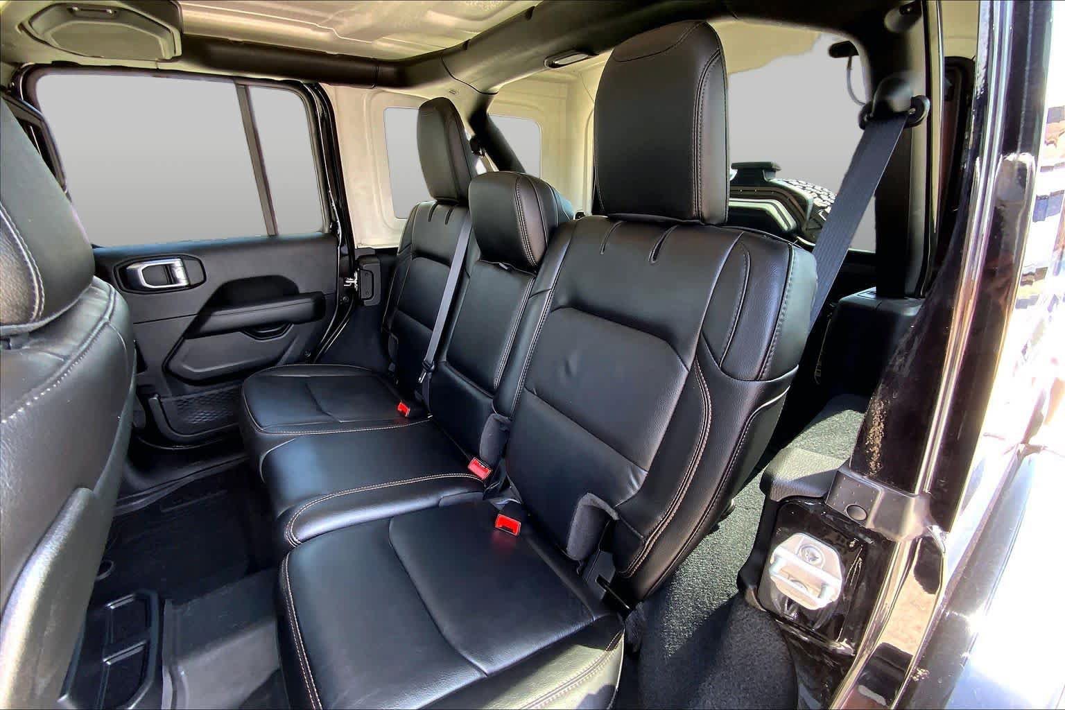 Used 2023 Jeep Wrangler Unlimited Rubicon 392 w/ Trailer Tow Package AWD/4WD image 29