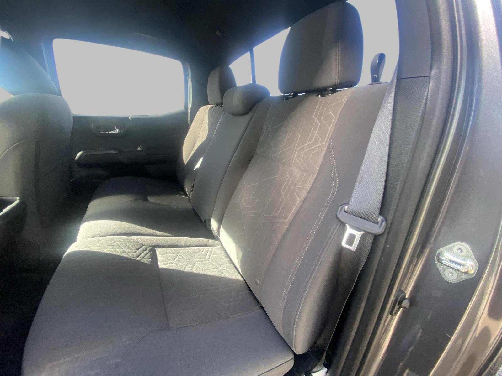 Used 2019 Toyota Tacoma SR5 AWD/4WD image 12