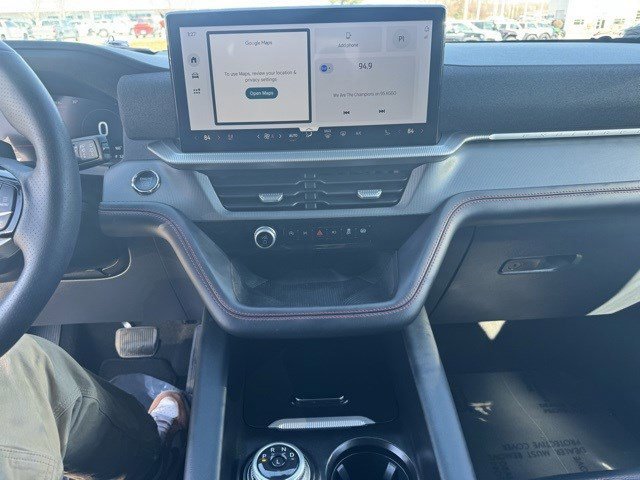 Certified 2025 Ford Explorer ST-Line w/ ST-Line Street Pack image 17