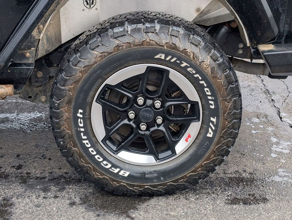 Used 2020 Jeep Wrangler Unlimited Rubicon w/ Steel Bumper Group image 14