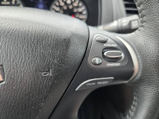 Used 2018 Nissan Pathfinder SL FWD image 28