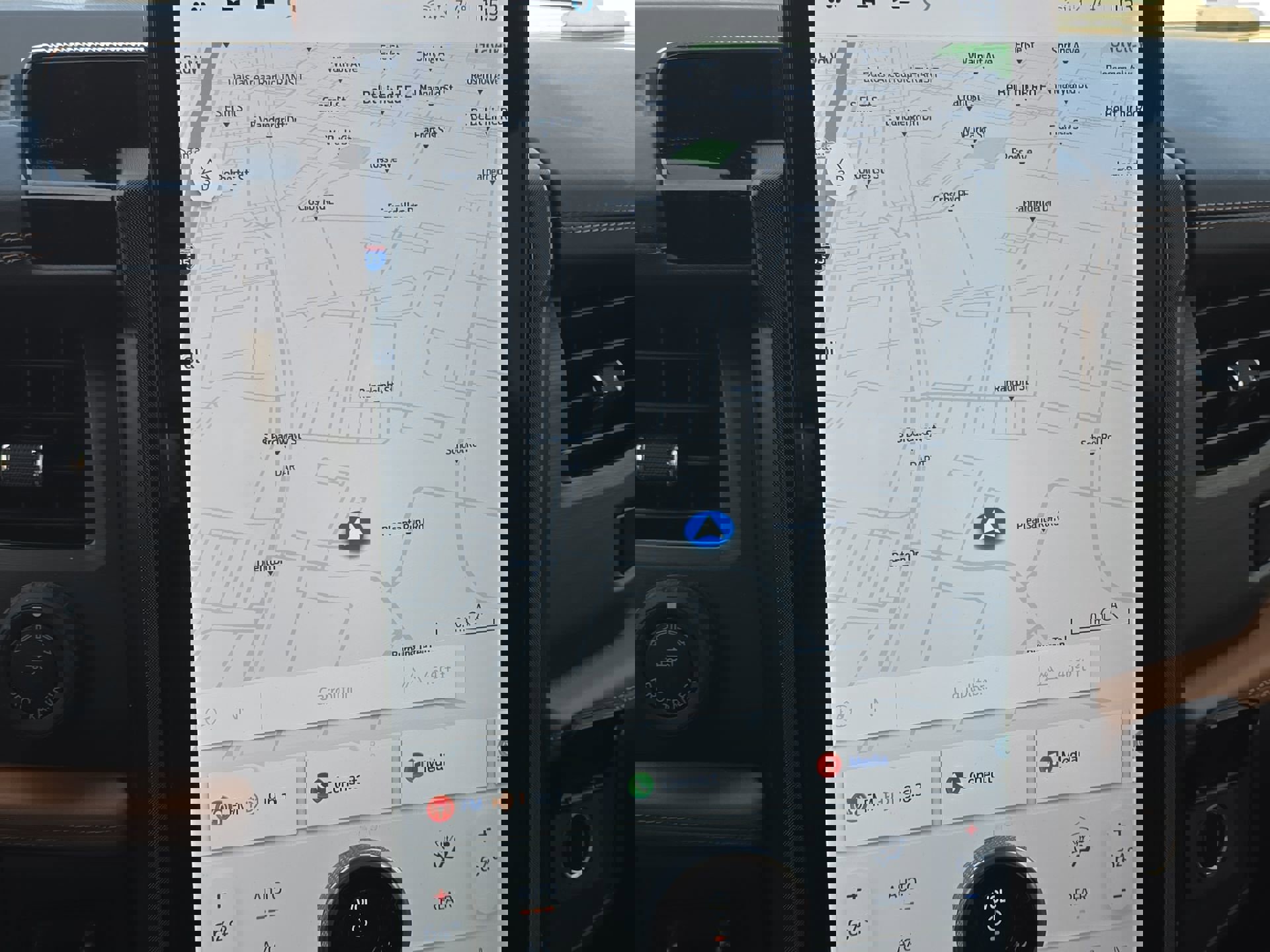 Certified 2024 Ford Expedition Max Platinum image 18