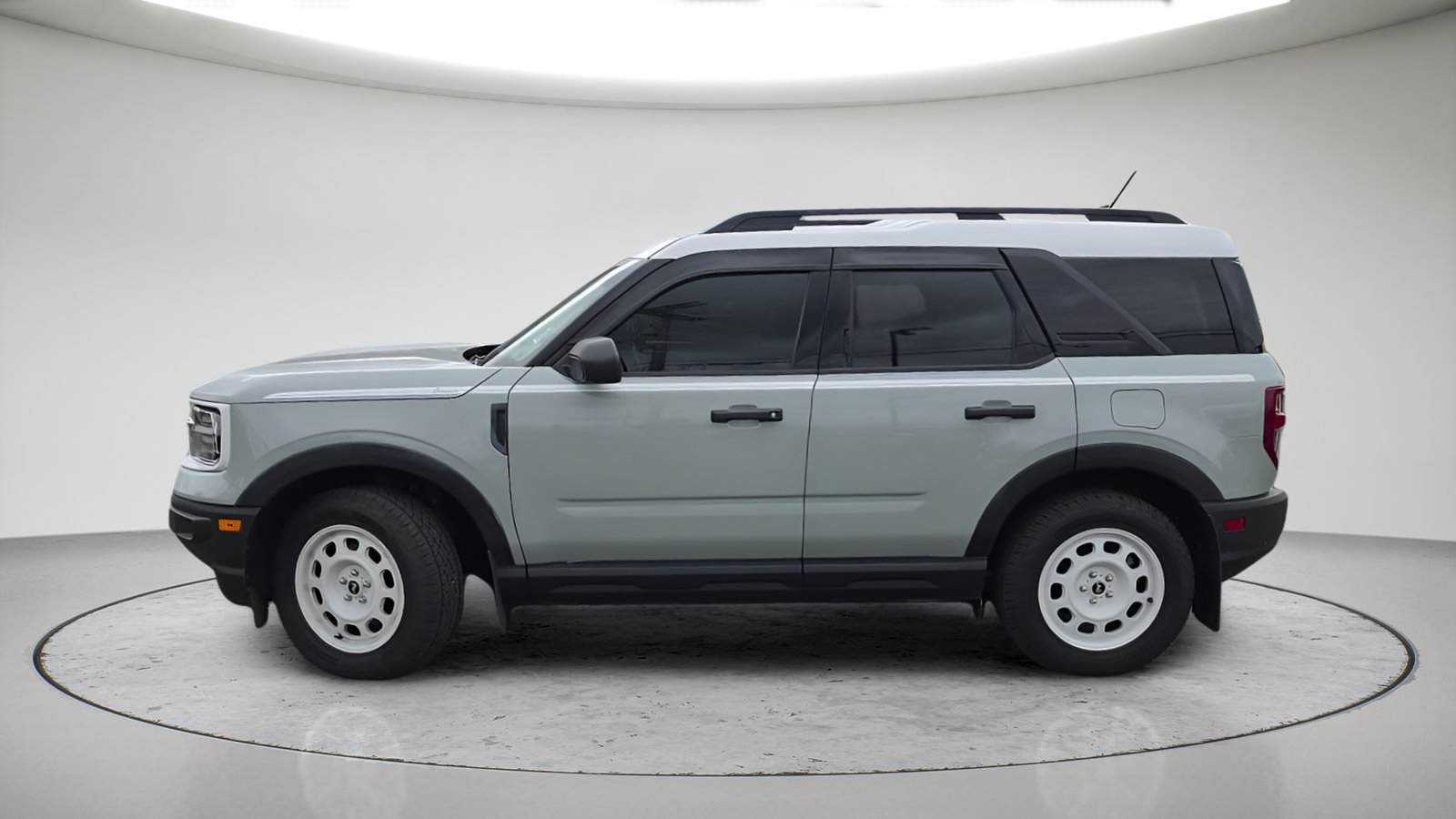 Certified 2024 Ford Bronco Sport Heritage w/ Heritage Convenience Package AWD/4WD image 2
