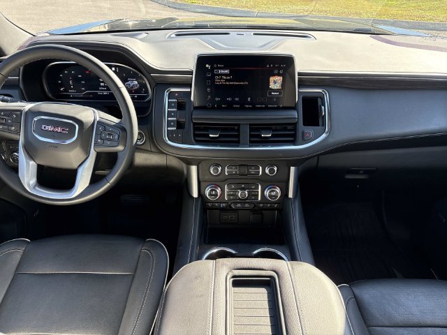 Used 2023 GMC Yukon XL SLT w/ SLT Luxury Package RWD image 16