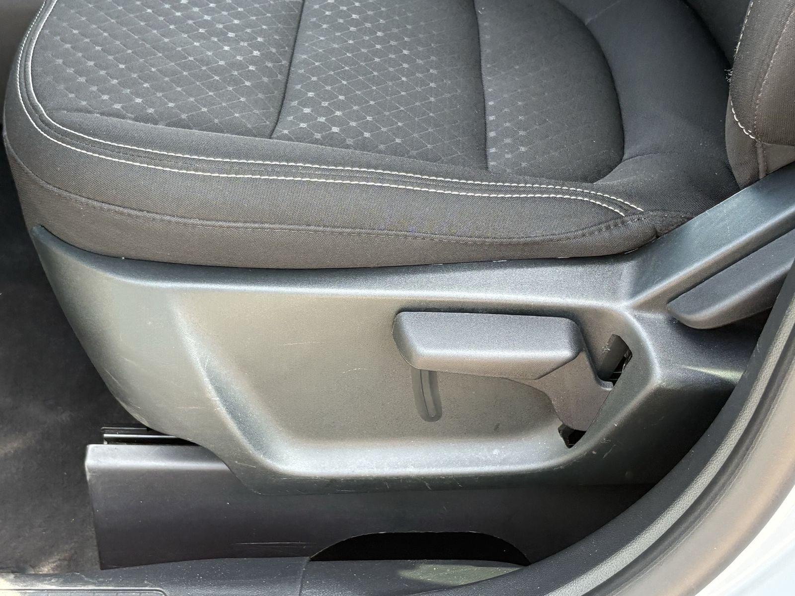 Certified 2025 Ford Escape Active AWD/4WD image 26